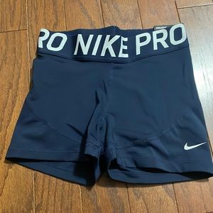 New with tags Nike pro